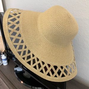 ☀️Women’s wide brimmed hat